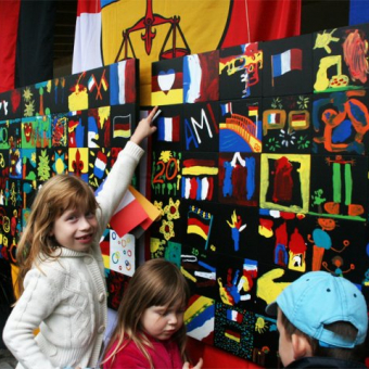 Enthüllung Wandskulptur